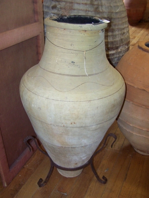Image of Cappadoccian water pot on stand