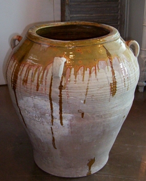Image of Spanish pot semi-glazed